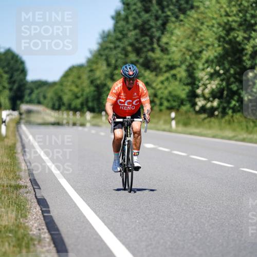 21.06.2026 - Viking Triathlon Michael Burmester http://msf.ph/oto/9883219 21.06.2026 13:59:23 Radfahren  meine-sportfotos.de