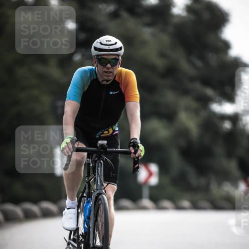 21.06.2026 - 29. Vierlanden-Triathlon H.Heesch http://msf.ph/oto/9883230 21.06.2026 09:18:16 Radfahren 103, 211, 291 meine-sportfotos.de