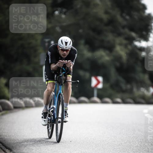 21.06.2026 - 29. Vierlanden-Triathlon H.Heesch http://msf.ph/oto/9883323 21.06.2026 09:18:29 Radfahren 37, 108 meine-sportfotos.de