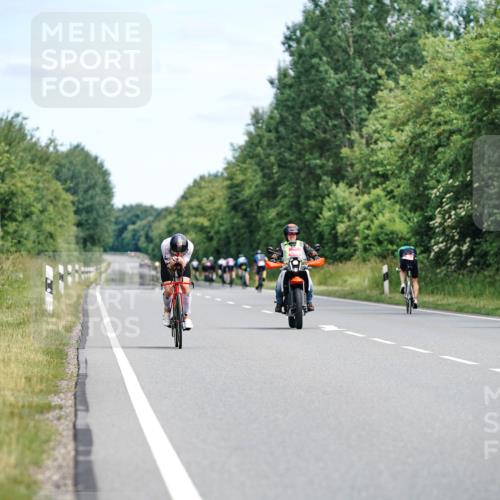21.06.2026 - Viking Triathlon Michael Burmester http://msf.ph/oto/9883489 21.06.2026 11:01:34 Radfahren 9, 55, 364, 425, 526, 634 meine-sportfotos.de