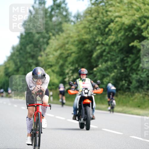 21.06.2026 - Viking Triathlon Michael Burmester http://msf.ph/oto/9883522 21.06.2026 11:01:37 Radfahren 9, 55, 142, 154, 364, 425, 526, 634 meine-sportfotos.de