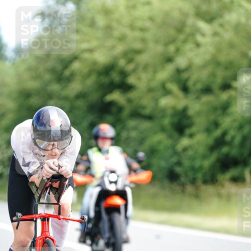 21.06.2026 - Viking Triathlon Michael Burmester http://msf.ph/oto/9883527 21.06.2026 11:01:37 Radfahren 9, 55, 142, 154, 364, 425, 526, 634 meine-sportfotos.de