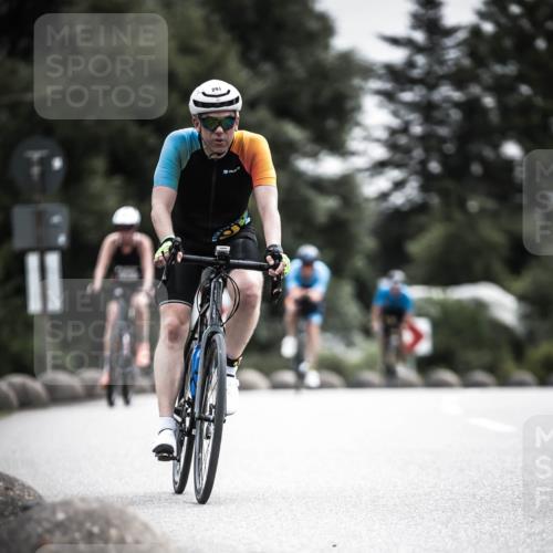 21.06.2026 - 29. Vierlanden-Triathlon H.Heesch http://msf.ph/oto/9883539 21.06.2026 10:35:28 Radfahren 43, 108, 109, 112, 291, 347, 490 meine-sportfotos.de