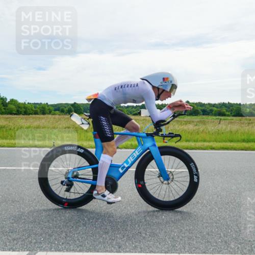 21.06.2026 - Viking Triathlon Michael Burmester http://msf.ph/oto/9883603 21.06.2026 11:06:56 Radfahren 8, 195, 356, 461, 464, 670 meine-sportfotos.de