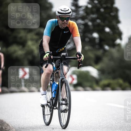 21.06.2026 - 29. Vierlanden-Triathlon H.Heesch http://msf.ph/oto/9883605 21.06.2026 10:35:29 Radfahren 43, 108, 109, 291, 313, 347, 490 meine-sportfotos.de