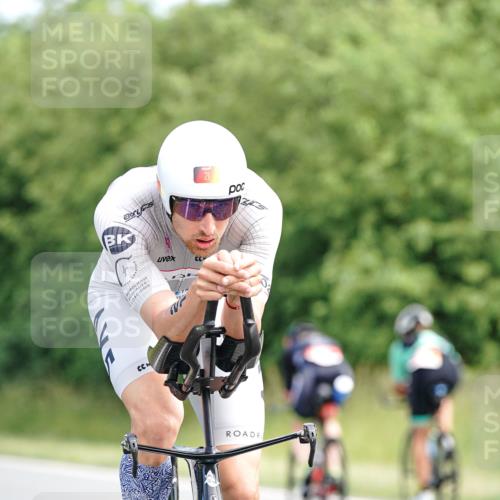 21.06.2026 - Viking Triathlon Michael Burmester http://msf.ph/oto/9883705 21.06.2026 11:05:21 Radfahren 2, 21, 166, 167, 333, 517, 655 meine-sportfotos.de