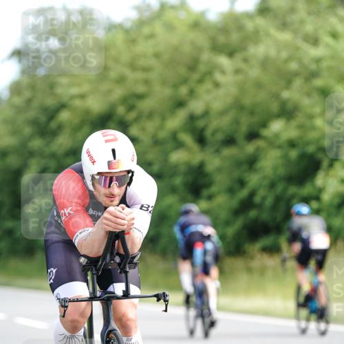21.06.2026 - Viking Triathlon Michael Burmester http://msf.ph/oto/9883714 21.06.2026 11:05:22 Radfahren 2, 21, 166, 167, 243, 333, 517, 655 meine-sportfotos.de