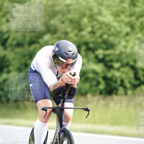 21.06.2026 - Viking Triathlon Michael Burmester http://msf.ph/oto/9883769 21.06.2026 11:05:55 Radfahren 7, 19, 25, 34, 34, 41, 72, 80, 94, 125, 150, 150, 152, 152, 259, 286, 340, 342, 438, 547, 575, 668 meine-sportfotos.de