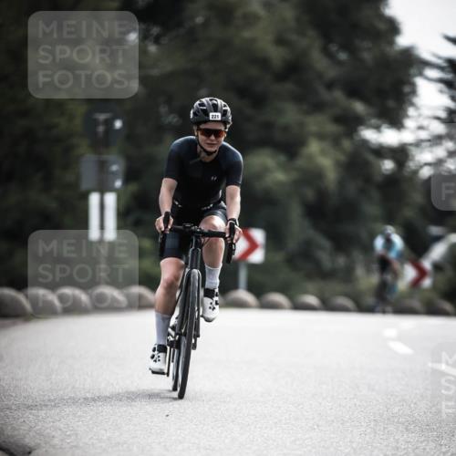 21.06.2026 - 29. Vierlanden-Triathlon H.Heesch http://msf.ph/oto/9883813 21.06.2026 09:18:59 Radfahren 56, 107, 221 meine-sportfotos.de