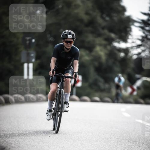 21.06.2026 - 29. Vierlanden-Triathlon H.Heesch http://msf.ph/oto/9883829 21.06.2026 09:18:59 Radfahren 56, 107, 221 meine-sportfotos.de