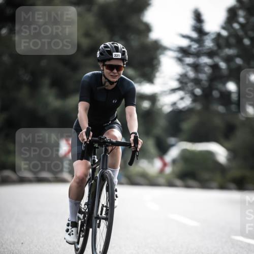 21.06.2026 - 29. Vierlanden-Triathlon H.Heesch http://msf.ph/oto/9883917 21.06.2026 09:19:00 Radfahren 56, 107, 221 meine-sportfotos.de