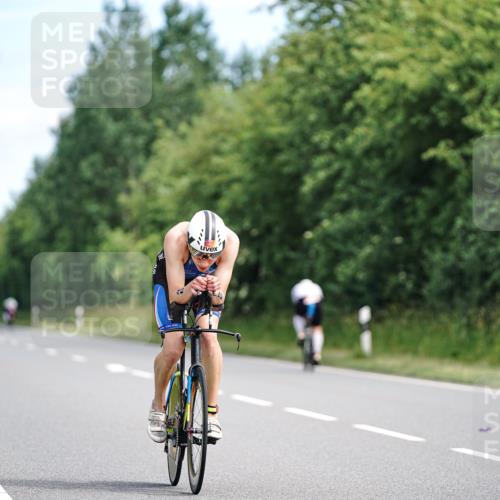 21.06.2026 - Viking Triathlon Michael Burmester http://msf.ph/oto/9883926 21.06.2026 11:08:25 Radfahren 22, 46, 143, 176, 234, 248, 330, 339, 351, 371, 399, 415, 441, 452, 511, 550, 632, 643 meine-sportfotos.de
