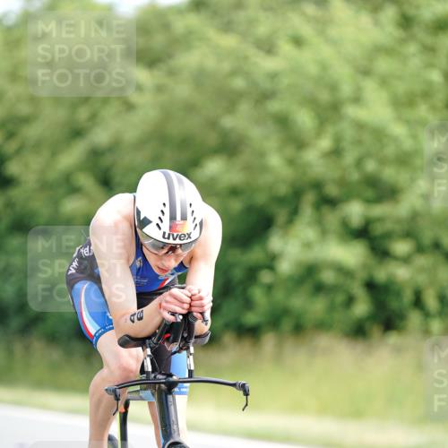 21.06.2026 - Viking Triathlon Michael Burmester http://msf.ph/oto/9883935 21.06.2026 11:08:26 Radfahren 22, 46, 143, 176, 234, 248, 330, 351, 371, 399, 415, 441, 511, 550, 632, 643 meine-sportfotos.de