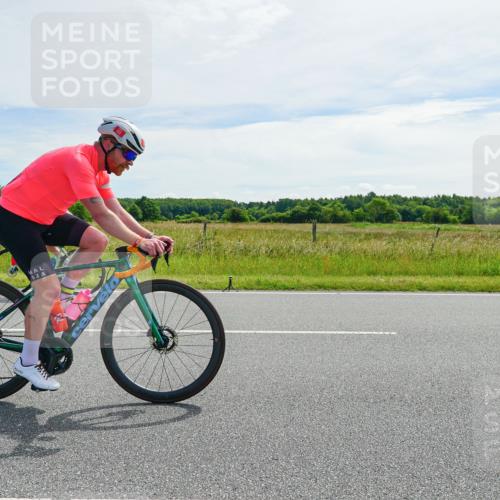 21.06.2026 - Viking Triathlon Michael Burmester http://msf.ph/oto/9883936 21.06.2026 11:17:01 Radfahren 56, 57, 57, 75, 124, 265, 289, 607, 620, 620, 642, 661 meine-sportfotos.de