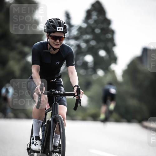 21.06.2026 - 29. Vierlanden-Triathlon H.Heesch http://msf.ph/oto/9883987 21.06.2026 09:19:00 Radfahren 56, 107, 221 meine-sportfotos.de