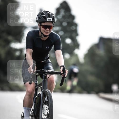 21.06.2026 - 29. Vierlanden-Triathlon H.Heesch http://msf.ph/oto/9884008 21.06.2026 09:19:00 Radfahren 56, 107, 221 meine-sportfotos.de