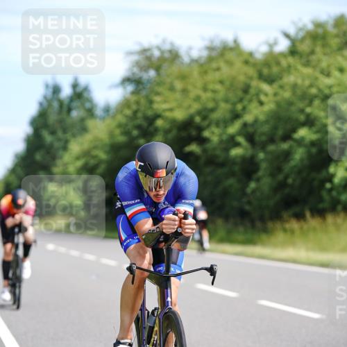 21.06.2026 - Viking Triathlon Michael Burmester http://msf.ph/oto/9884015 21.06.2026 11:14:48 Radfahren 14, 91, 116, 116, 155, 223, 304, 313, 317, 410, 453, 454, 523, 554, 554, 571, 637, 639 meine-sportfotos.de