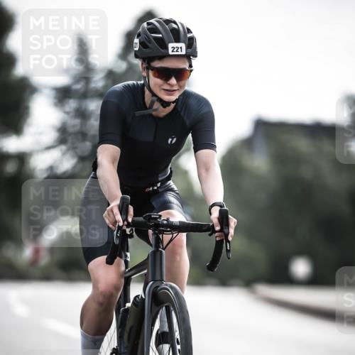21.06.2026 - 29. Vierlanden-Triathlon H.Heesch http://msf.ph/oto/9884033 21.06.2026 09:19:01 Radfahren 56, 107, 221 meine-sportfotos.de