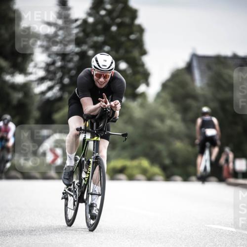 21.06.2026 - 29. Vierlanden-Triathlon H.Heesch http://msf.ph/oto/9884068 21.06.2026 10:35:58 Radfahren 9, 10, 25, 26, 34, 60, 88, 104, 186, 243, 278, 420 meine-sportfotos.de
