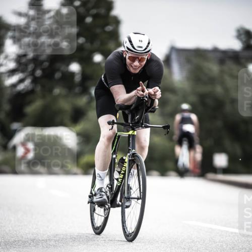 21.06.2026 - 29. Vierlanden-Triathlon H.Heesch http://msf.ph/oto/9884114 21.06.2026 10:35:58 Radfahren 9, 10, 25, 26, 34, 60, 88, 104, 186, 243, 278, 420 meine-sportfotos.de