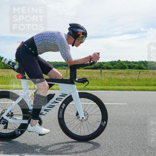 21.06.2026 - Viking Triathlon Michael Burmester http://msf.ph/oto/9884137 21.06.2026 11:20:04 Radfahren 115, 115, 249, 250, 250, 257, 323, 332, 343, 532, 625 meine-sportfotos.de