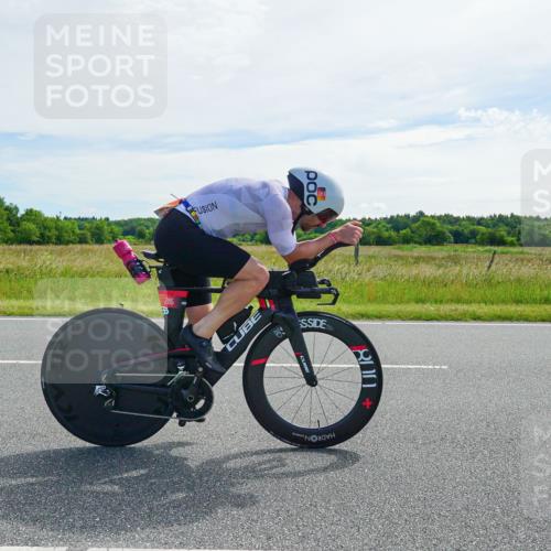 21.06.2026 - Viking Triathlon Michael Burmester http://msf.ph/oto/9884259 21.06.2026 11:21:35 Radfahren 24, 40, 43, 51, 76, 76, 82, 171, 203, 285, 298, 328, 427, 640, 648 meine-sportfotos.de