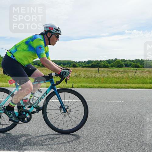 21.06.2026 - Viking Triathlon Michael Burmester http://msf.ph/oto/9884297 21.06.2026 11:21:46 Radfahren 24, 26, 40, 51, 76, 171, 203, 269, 298, 328, 640, 648 meine-sportfotos.de