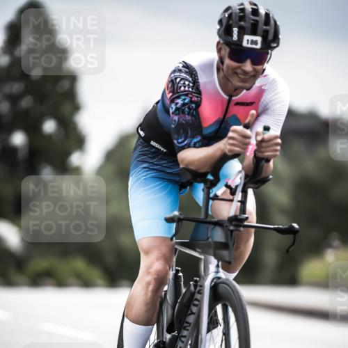 21.06.2026 - 29. Vierlanden-Triathlon H.Heesch http://msf.ph/oto/9884361 21.06.2026 10:36:02 Radfahren 10, 25, 26, 34, 88, 104, 186, 243, 278, 589 meine-sportfotos.de