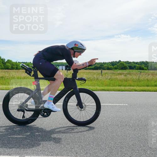 21.06.2026 - Viking Triathlon Michael Burmester http://msf.ph/oto/9884426 21.06.2026 11:24:17 Radfahren 16, 46, 53, 142, 214, 226, 239, 362, 364, 508 meine-sportfotos.de