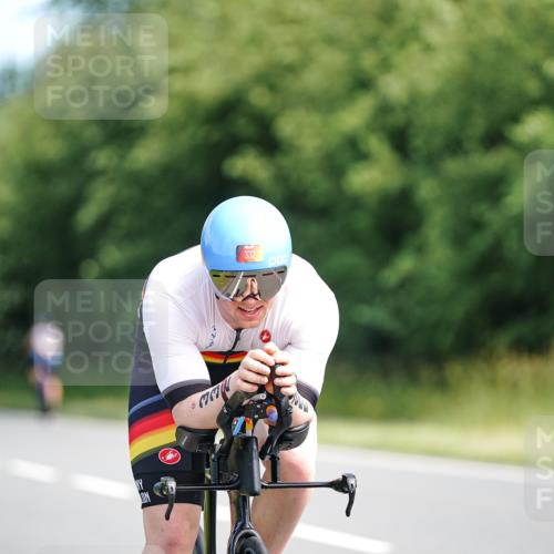 21.06.2026 - Viking Triathlon Michael Burmester http://msf.ph/oto/9884602 21.06.2026 11:19:55 Radfahren 30, 115, 115, 249, 250, 250, 257, 291, 297, 323, 332, 343, 346, 604, 625 meine-sportfotos.de