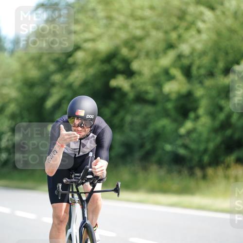 21.06.2026 - Viking Triathlon Michael Burmester http://msf.ph/oto/9884648 21.06.2026 11:19:57 Radfahren 30, 115, 115, 249, 250, 250, 257, 291, 297, 323, 332, 343, 625 meine-sportfotos.de