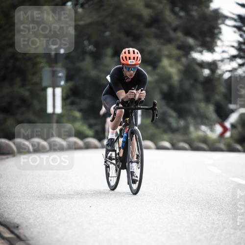 21.06.2026 - 29. Vierlanden-Triathlon H.Heesch http://msf.ph/oto/9884662 21.06.2026 09:19:20 Radfahren 24, 99, 169, 224, 228 meine-sportfotos.de