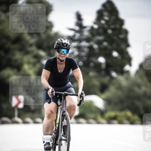21.06.2026 - 29. Vierlanden-Triathlon H.Heesch http://msf.ph/oto/9884683 21.06.2026 10:36:18 Radfahren 223, 349, 504 meine-sportfotos.de