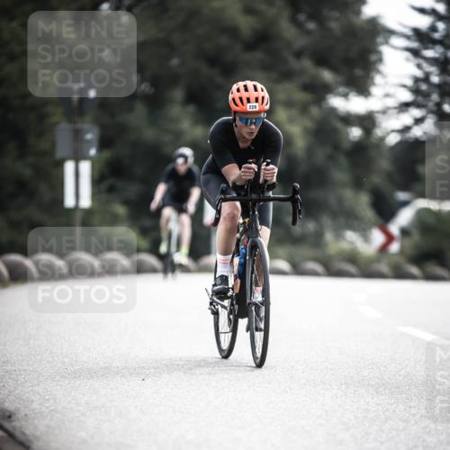 21.06.2026 - 29. Vierlanden-Triathlon H.Heesch http://msf.ph/oto/9884688 21.06.2026 09:19:21 Radfahren 24, 99, 169, 224, 228 meine-sportfotos.de