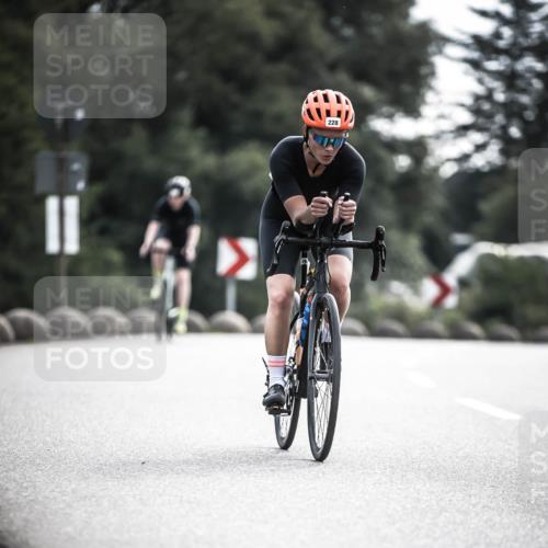 21.06.2026 - 29. Vierlanden-Triathlon H.Heesch http://msf.ph/oto/9884712 21.06.2026 09:19:21 Radfahren 24, 99, 169, 224, 228 meine-sportfotos.de