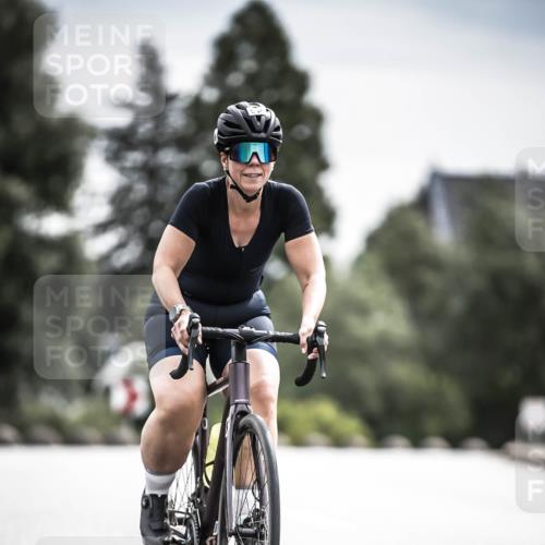 21.06.2026 - 29. Vierlanden-Triathlon H.Heesch http://msf.ph/oto/9884742 21.06.2026 10:36:18 Radfahren 223, 349, 504 meine-sportfotos.de