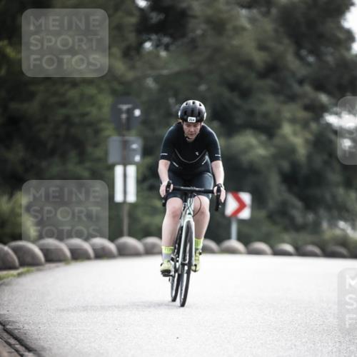 21.06.2026 - 29. Vierlanden-Triathlon H.Heesch http://msf.ph/oto/9884824 21.06.2026 09:19:23 Radfahren 99, 224, 228 meine-sportfotos.de