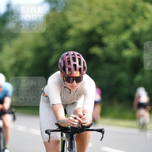 21.06.2026 - Viking Triathlon Michael Burmester http://msf.ph/oto/9884826 21.06.2026 11:20:22 Radfahren 2, 19, 21, 73, 98, 126, 170, 200, 238, 391, 404, 472, 509, 532, 543, 561, 568, 625 meine-sportfotos.de