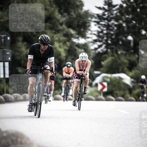 21.06.2026 - 29. Vierlanden-Triathlon H.Heesch http://msf.ph/oto/9884827 21.06.2026 10:36:39 Radfahren 51, 78, 99, 106, 177, 298 meine-sportfotos.de