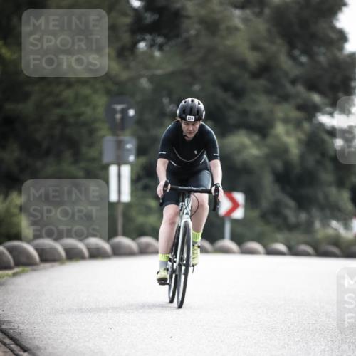 21.06.2026 - 29. Vierlanden-Triathlon H.Heesch http://msf.ph/oto/9884830 21.06.2026 09:19:23 Radfahren 99, 224, 228 meine-sportfotos.de