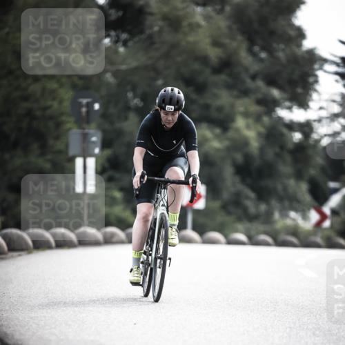 21.06.2026 - 29. Vierlanden-Triathlon H.Heesch http://msf.ph/oto/9884852 21.06.2026 09:19:24 Radfahren 99, 224, 228 meine-sportfotos.de