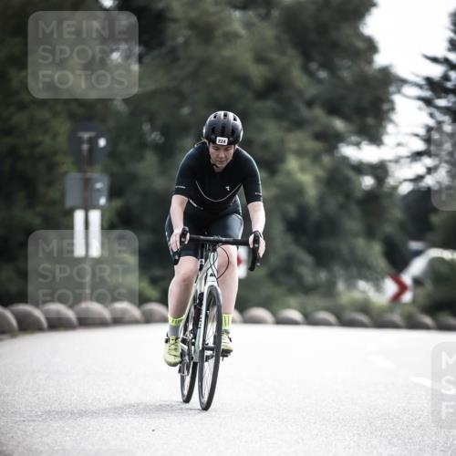 21.06.2026 - 29. Vierlanden-Triathlon H.Heesch http://msf.ph/oto/9884877 21.06.2026 09:19:24 Radfahren 99, 224, 228 meine-sportfotos.de