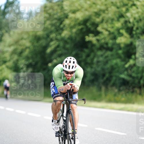 21.06.2026 - Viking Triathlon Michael Burmester http://msf.ph/oto/9884878 21.06.2026 11:20:32 Radfahren 2, 19, 21, 73, 100, 102, 170, 200, 237, 391, 404, 472, 498, 509, 543, 561, 568 meine-sportfotos.de