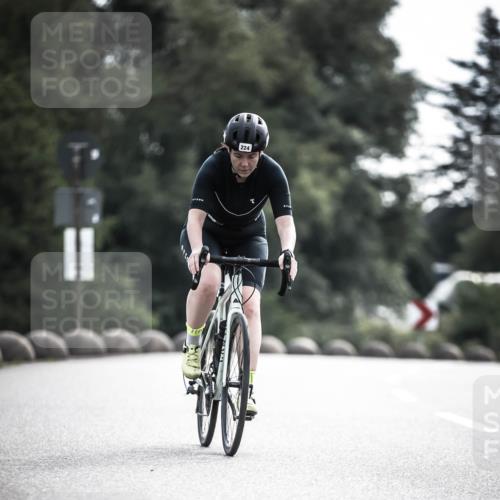 21.06.2026 - 29. Vierlanden-Triathlon H.Heesch http://msf.ph/oto/9884896 21.06.2026 09:19:24 Radfahren 99, 224, 228 meine-sportfotos.de