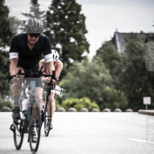 21.06.2026 - 29. Vierlanden-Triathlon H.Heesch http://msf.ph/oto/9884900 21.06.2026 10:36:40 Radfahren 51, 78, 99, 106, 177, 298 meine-sportfotos.de
