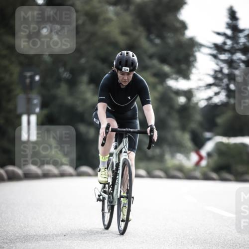 21.06.2026 - 29. Vierlanden-Triathlon H.Heesch http://msf.ph/oto/9884929 21.06.2026 09:19:24 Radfahren 99, 224, 228 meine-sportfotos.de