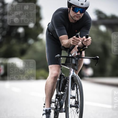 21.06.2026 - 29. Vierlanden-Triathlon H.Heesch http://msf.ph/oto/9885004 21.06.2026 10:36:45 Radfahren 51, 55, 78, 99, 106, 128, 197, 292 meine-sportfotos.de