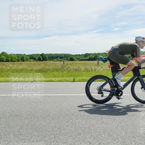 21.06.2026 - Viking Triathlon Michael Burmester http://msf.ph/oto/9885022 21.06.2026 11:30:03 Radfahren 27, 34, 45, 125, 127, 167, 188, 220, 300, 327, 333, 340, 356, 464, 519, 601, 610, 615, 646, 656, 663 meine-sportfotos.de