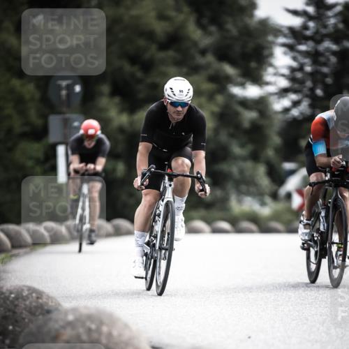 21.06.2026 - 29. Vierlanden-Triathlon H.Heesch http://msf.ph/oto/9885035 21.06.2026 10:36:48 Radfahren 55, 78, 99, 128, 197, 264, 292 meine-sportfotos.de