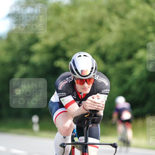 21.06.2026 - Viking Triathlon Michael Burmester http://msf.ph/oto/9885046 21.06.2026 11:20:41 Radfahren 7, 100, 102, 170, 200, 237, 342, 391, 404, 498, 517, 543, 561, 568 meine-sportfotos.de